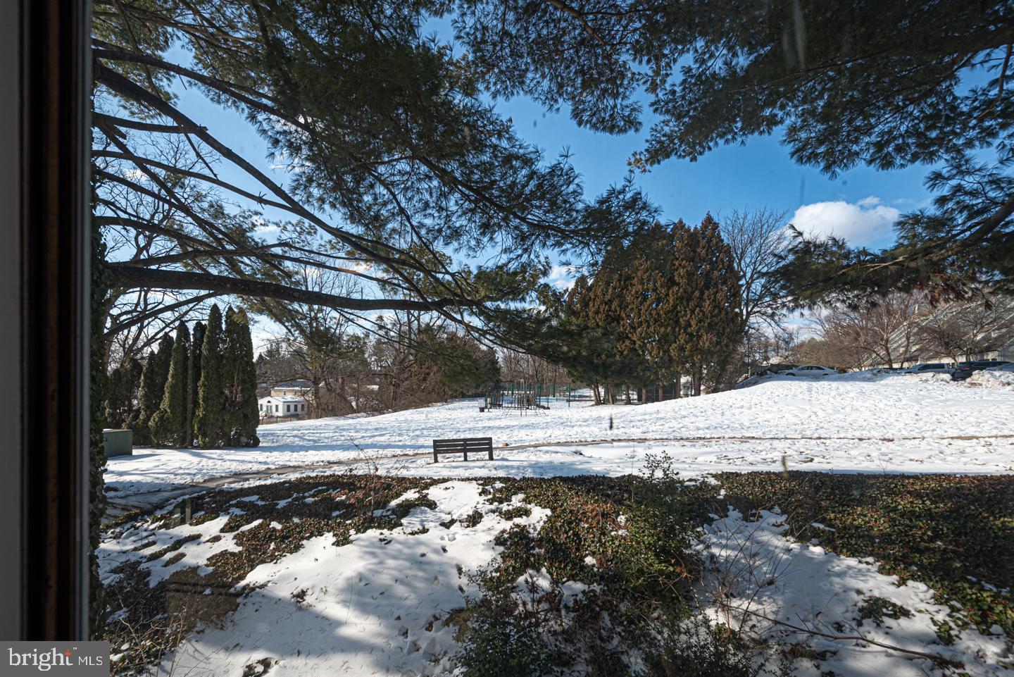 SUMMIT HOUSE - Residential