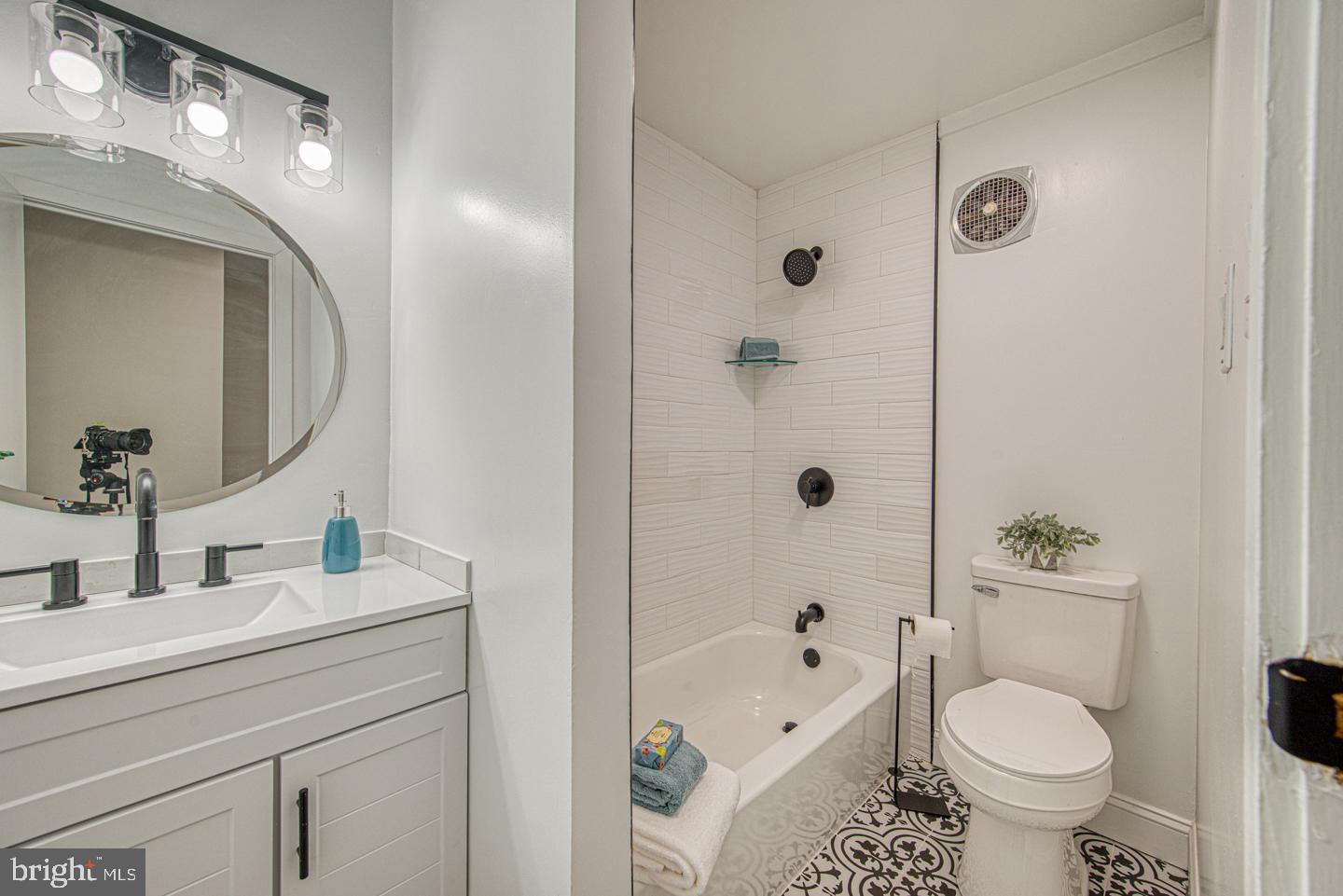 SUMMIT HOUSE - Residential