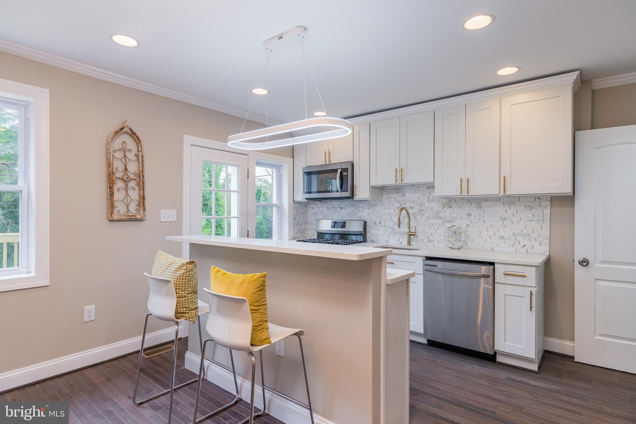 WINDSOR HILLS - Residential