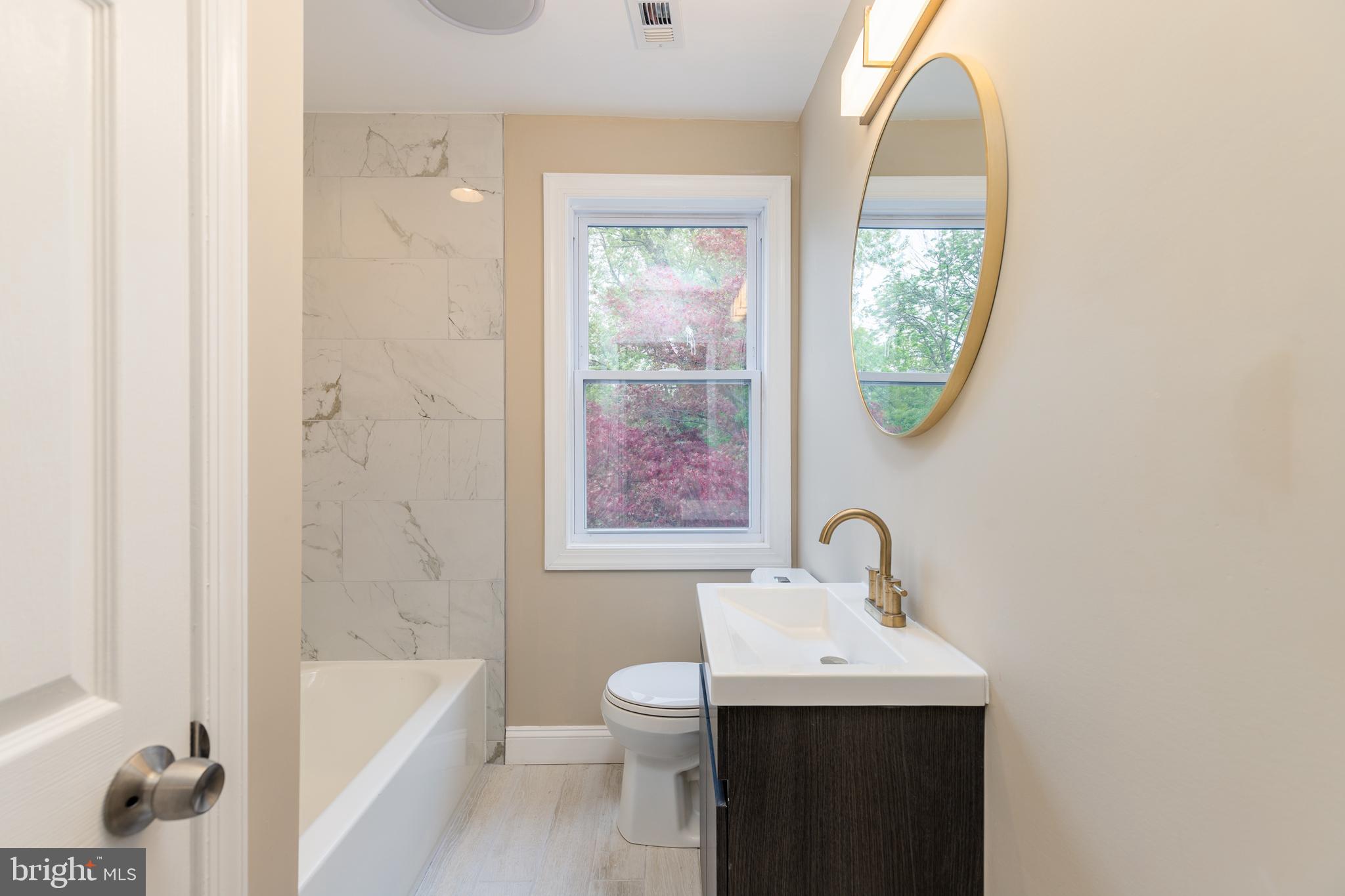 WINDSOR HILLS - Residential