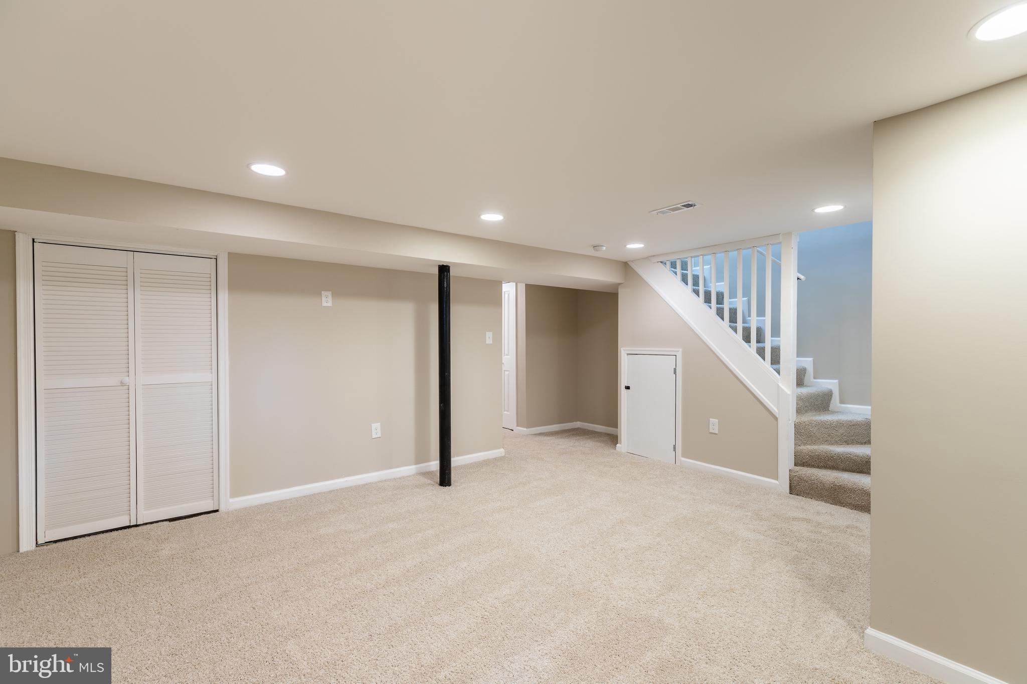 WINDSOR HILLS - Residential