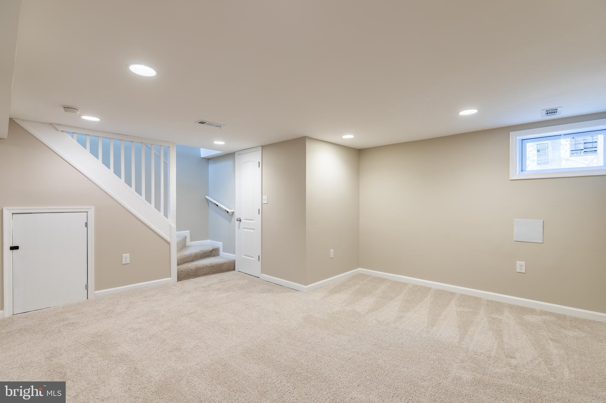 WINDSOR HILLS - Residential