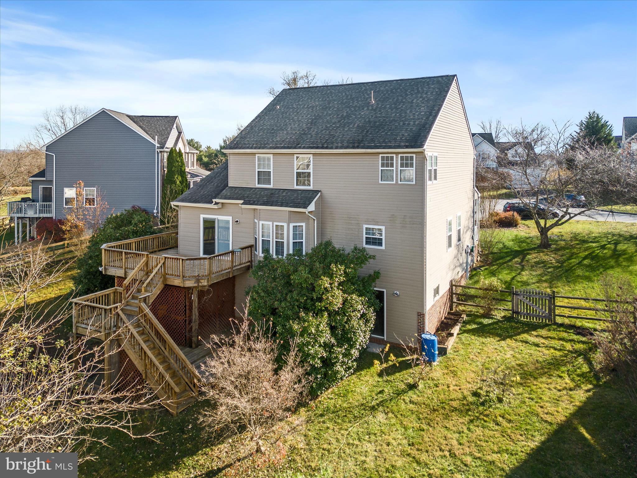 LOCUST HILL - Residential