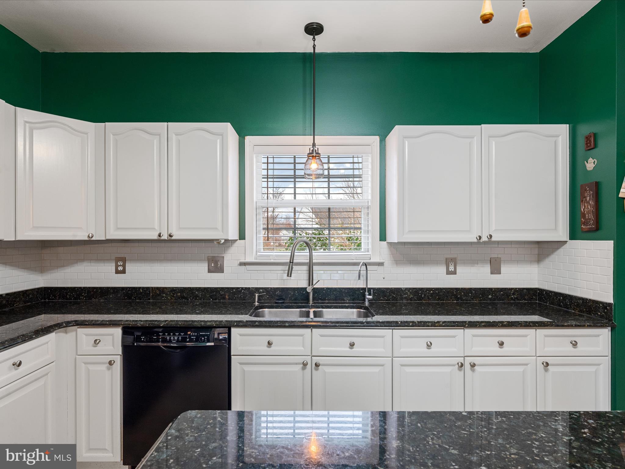 LOCUST HILL - Residential