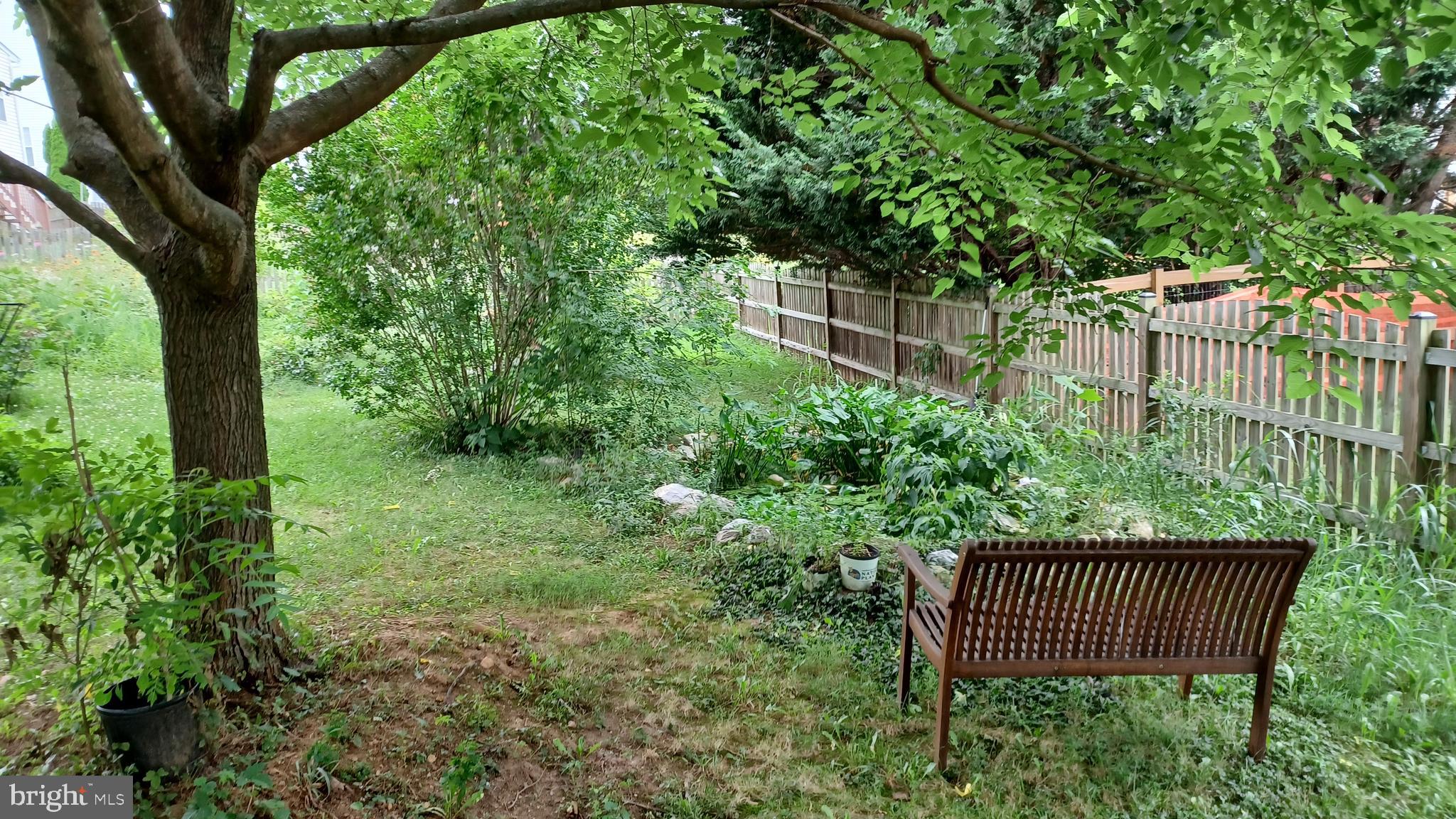 LOCUST HILL - Residential