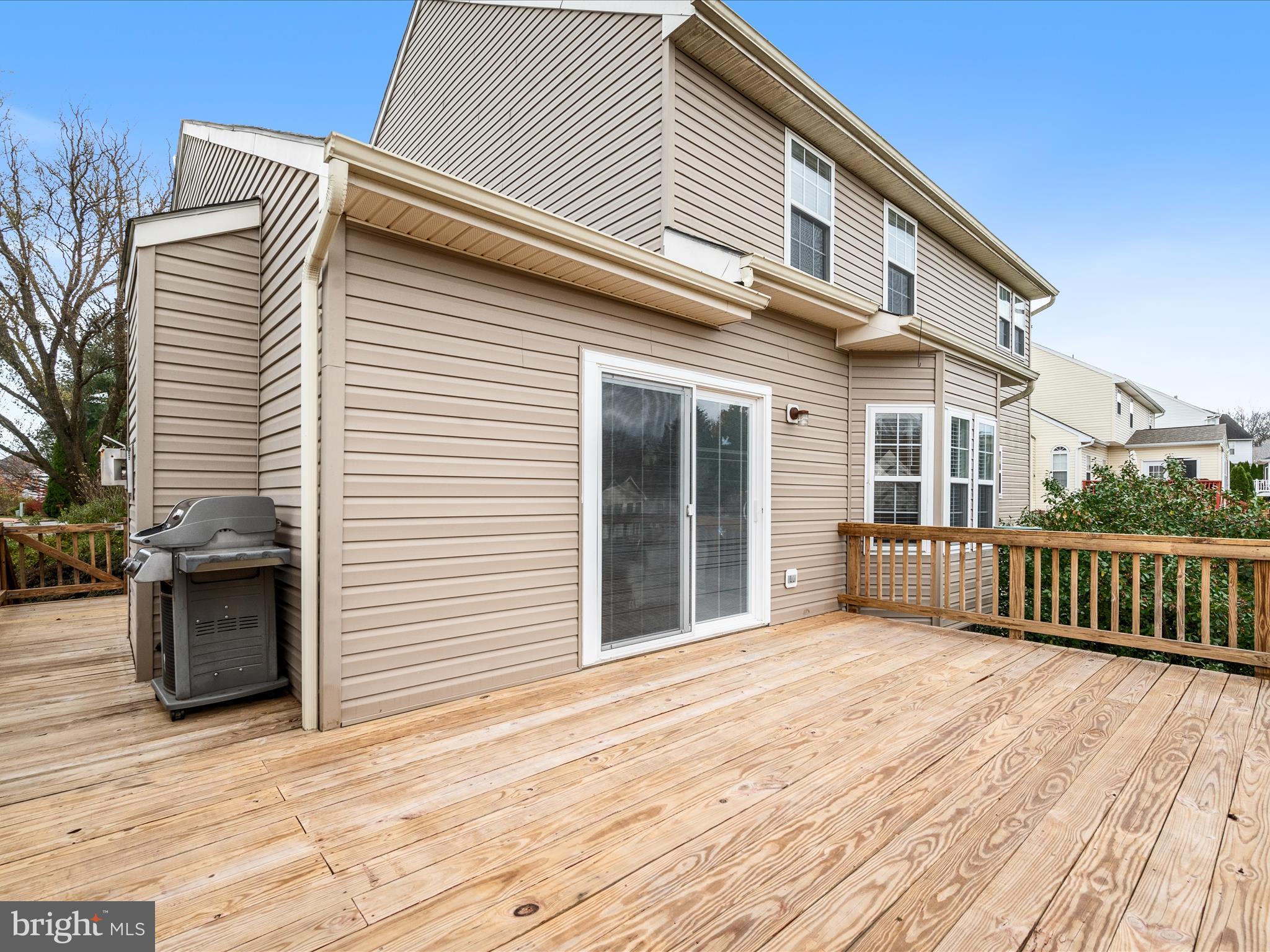 LOCUST HILL - Residential