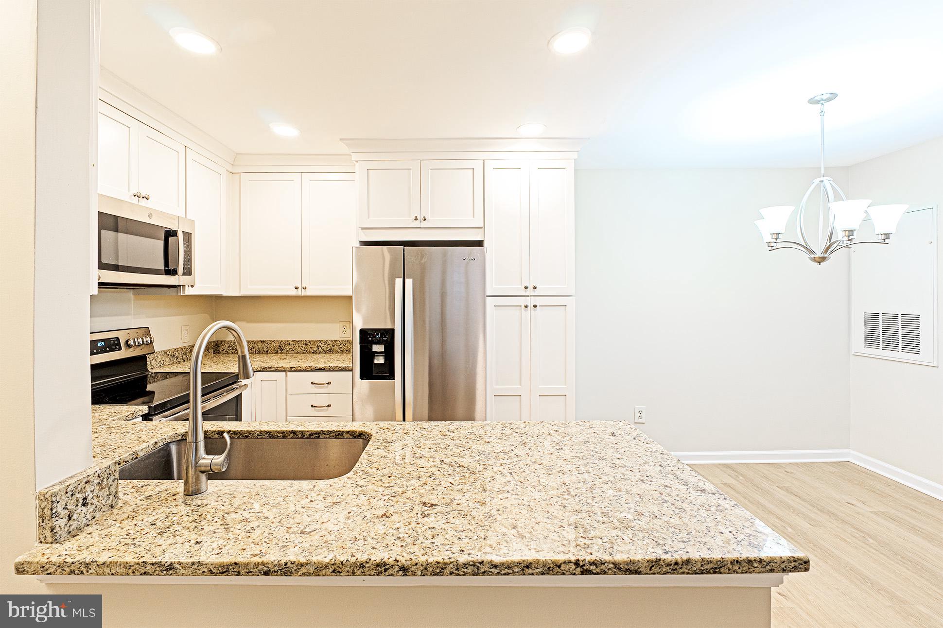 BRISTOL HOUSE - Residential Lease