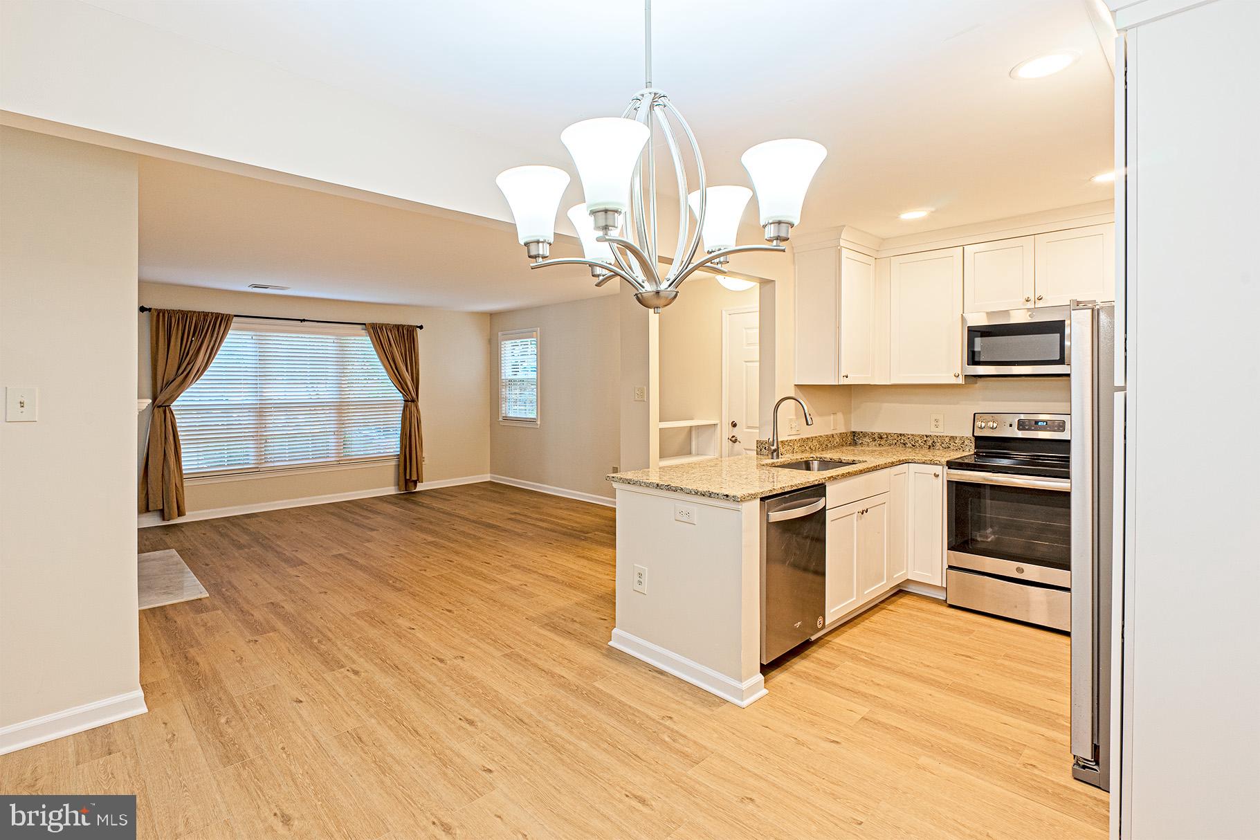 BRISTOL HOUSE - Residential Lease