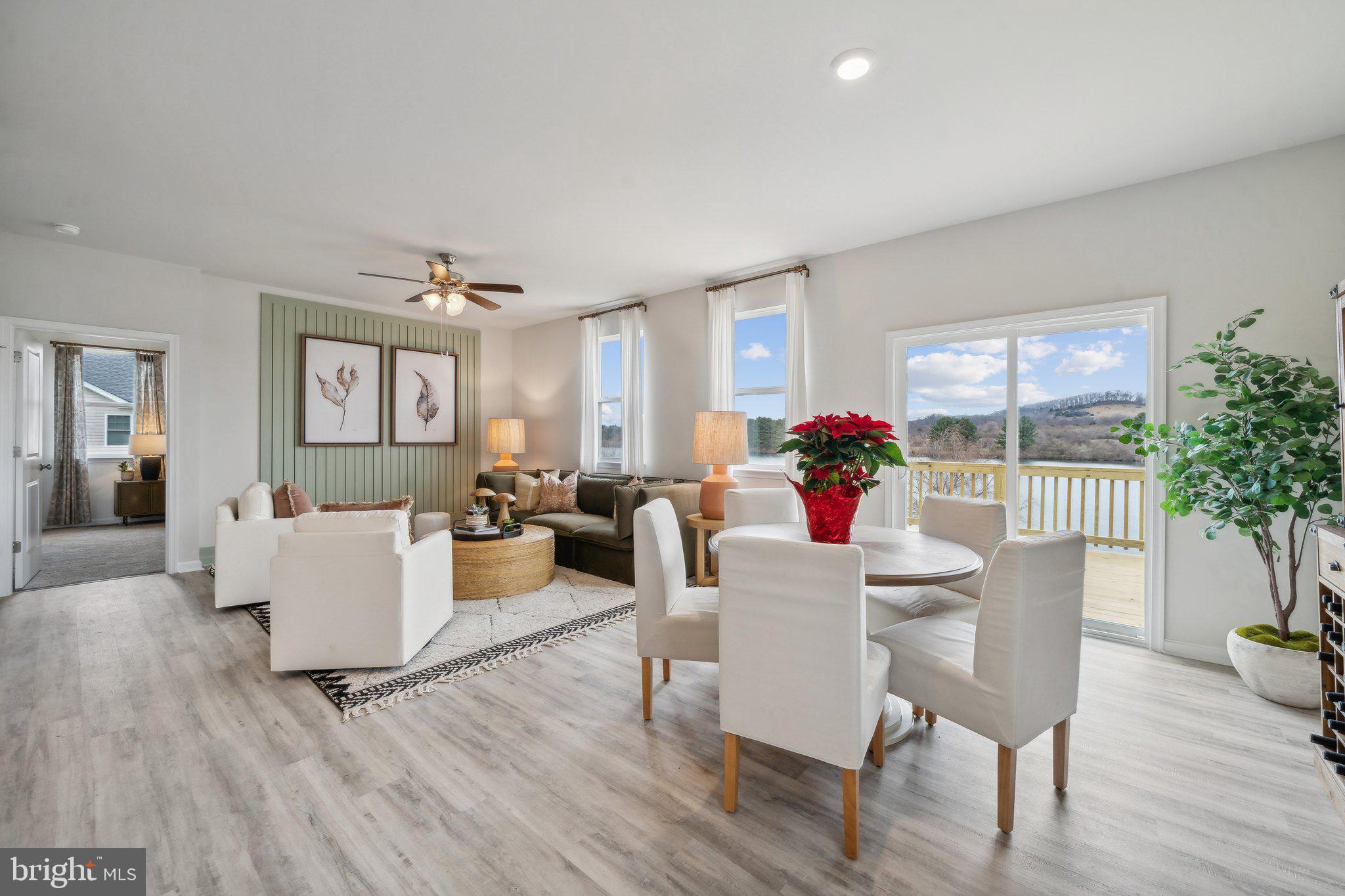 WILLOW LAKE - Residential