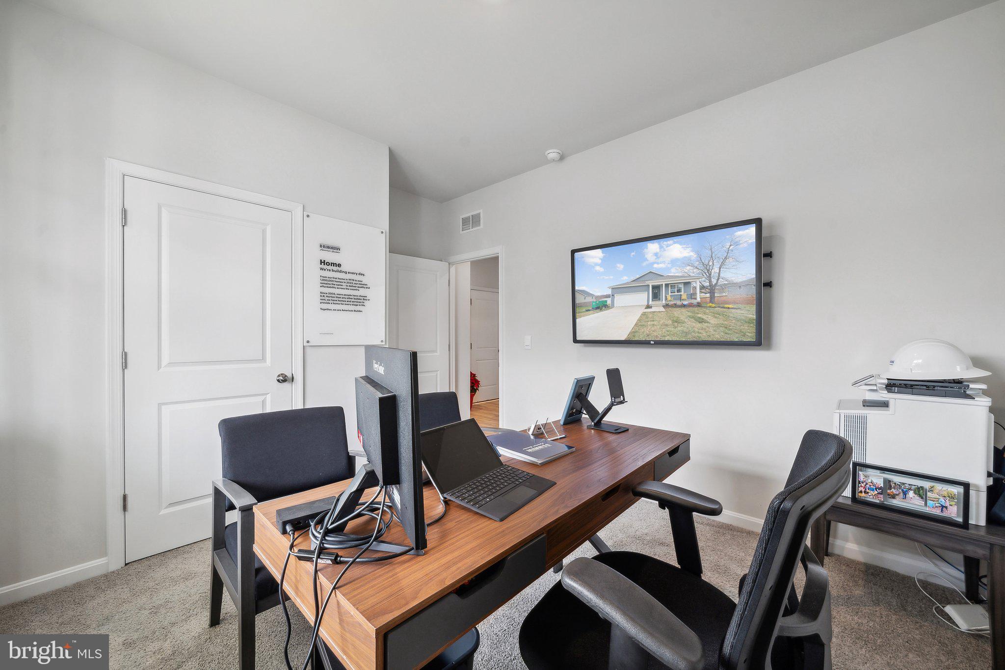 WILLOW LAKE - Residential