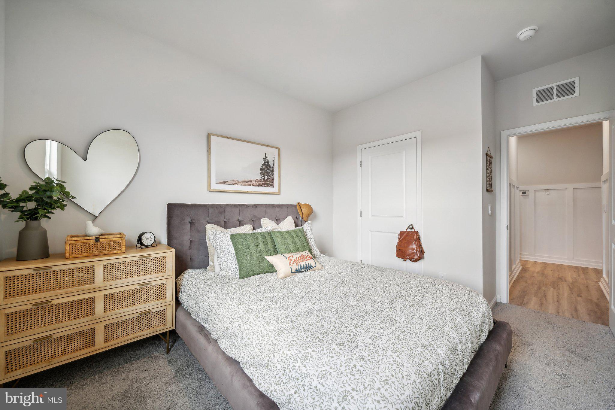 WILLOW LAKE - Residential