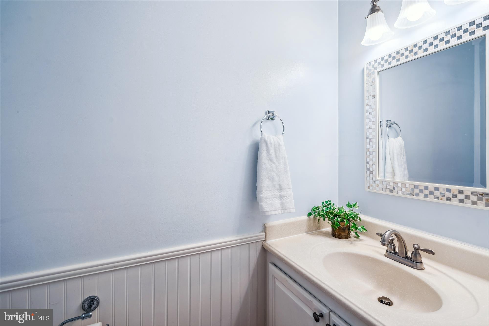 ARBORY CONDO PHASE SIX-R - Residential Lease