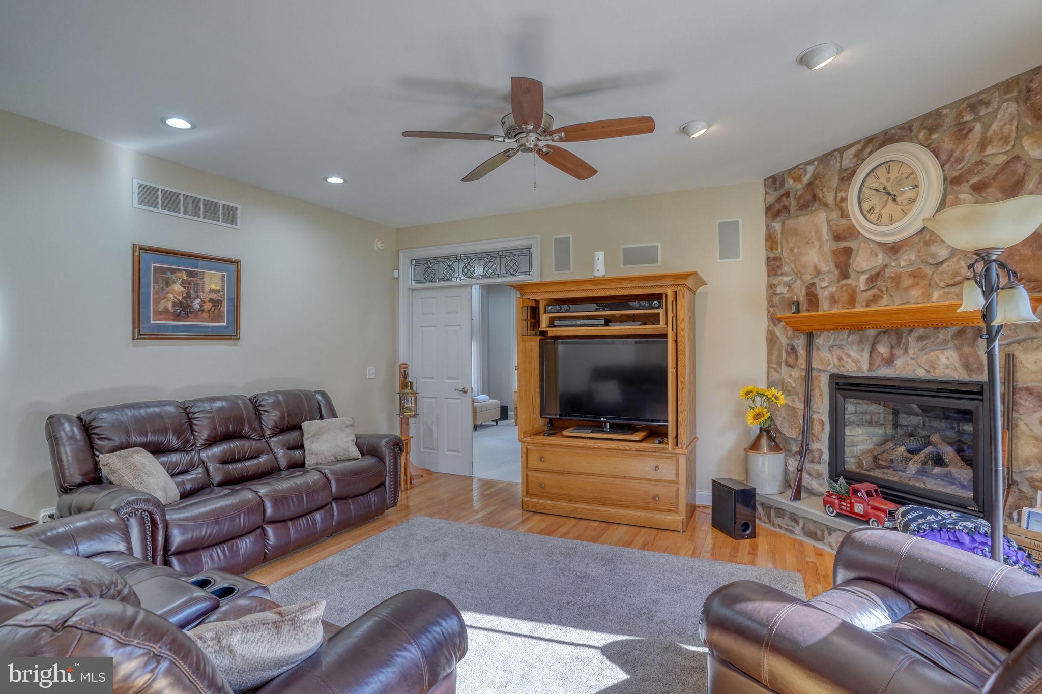 ROCKLAND HILLS - Residential