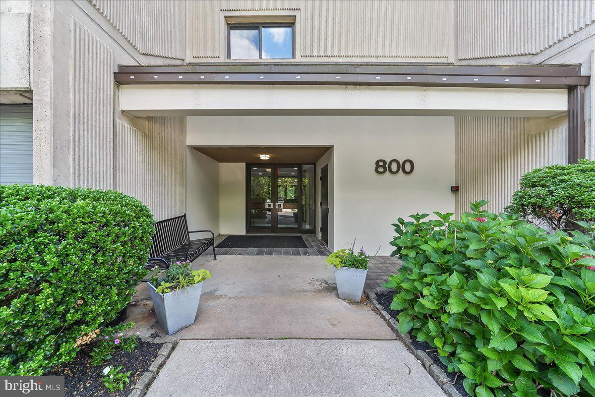 800 AVONDALE ROAD 7A