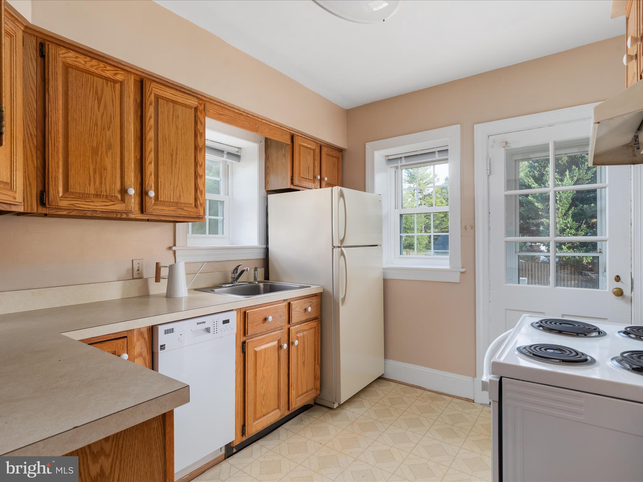 RIDGEVIEW - Residential Lease