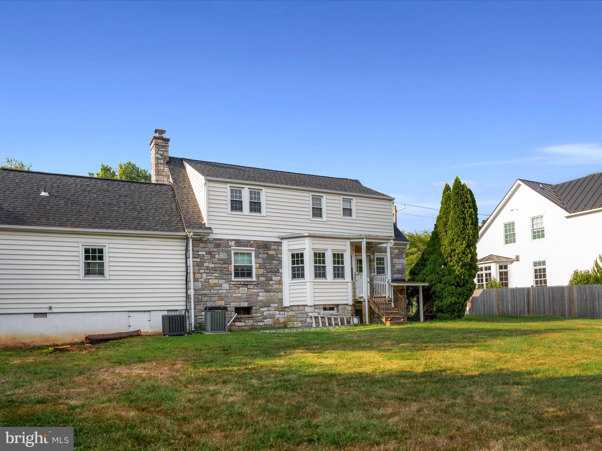 RIDGEVIEW - Residential Lease