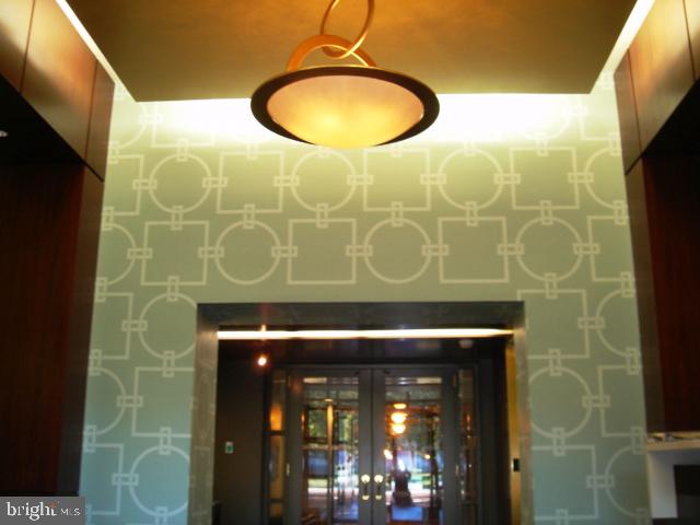 HARBOR EAST - Residential