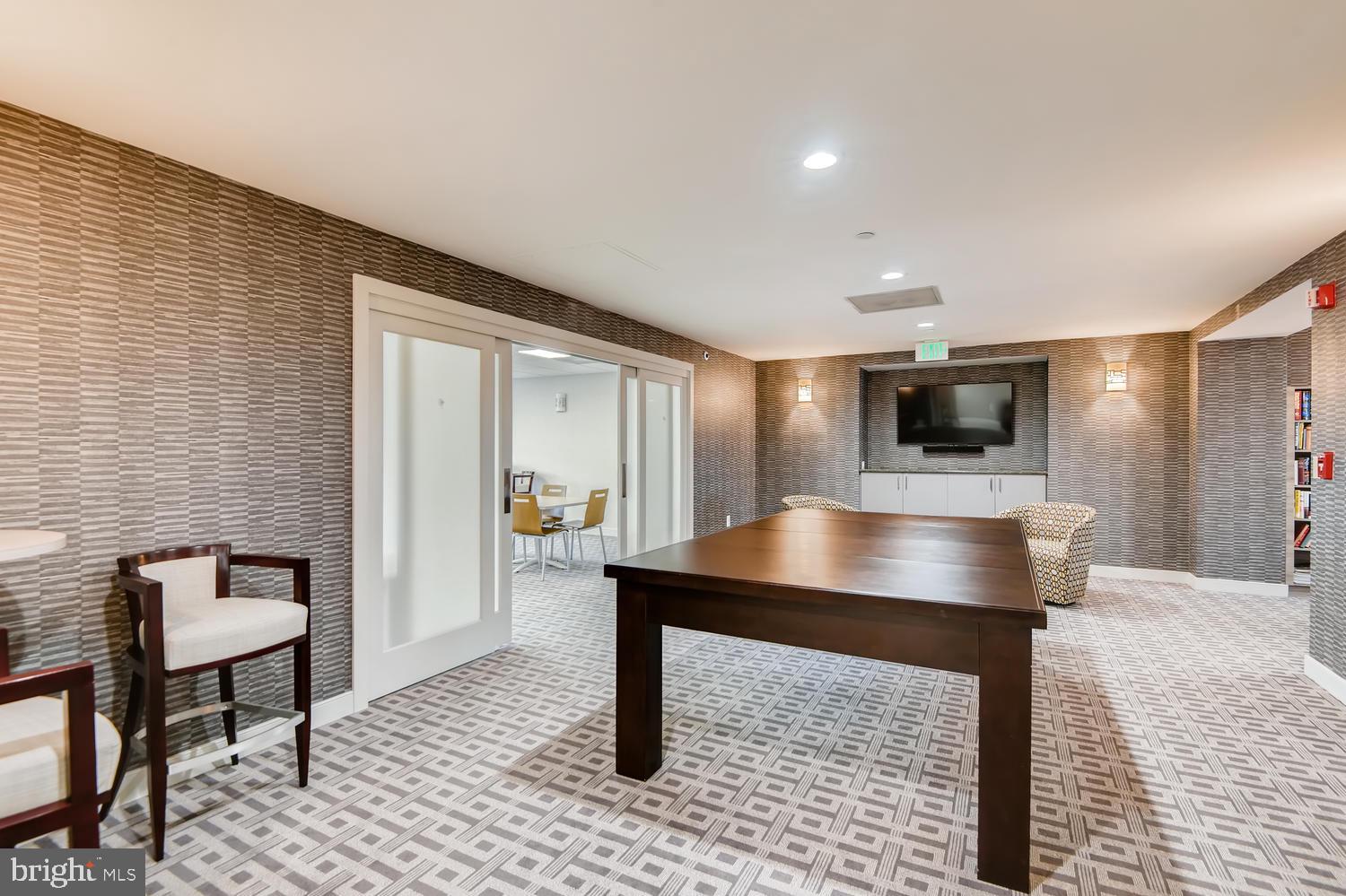 HARBOR EAST - Residential