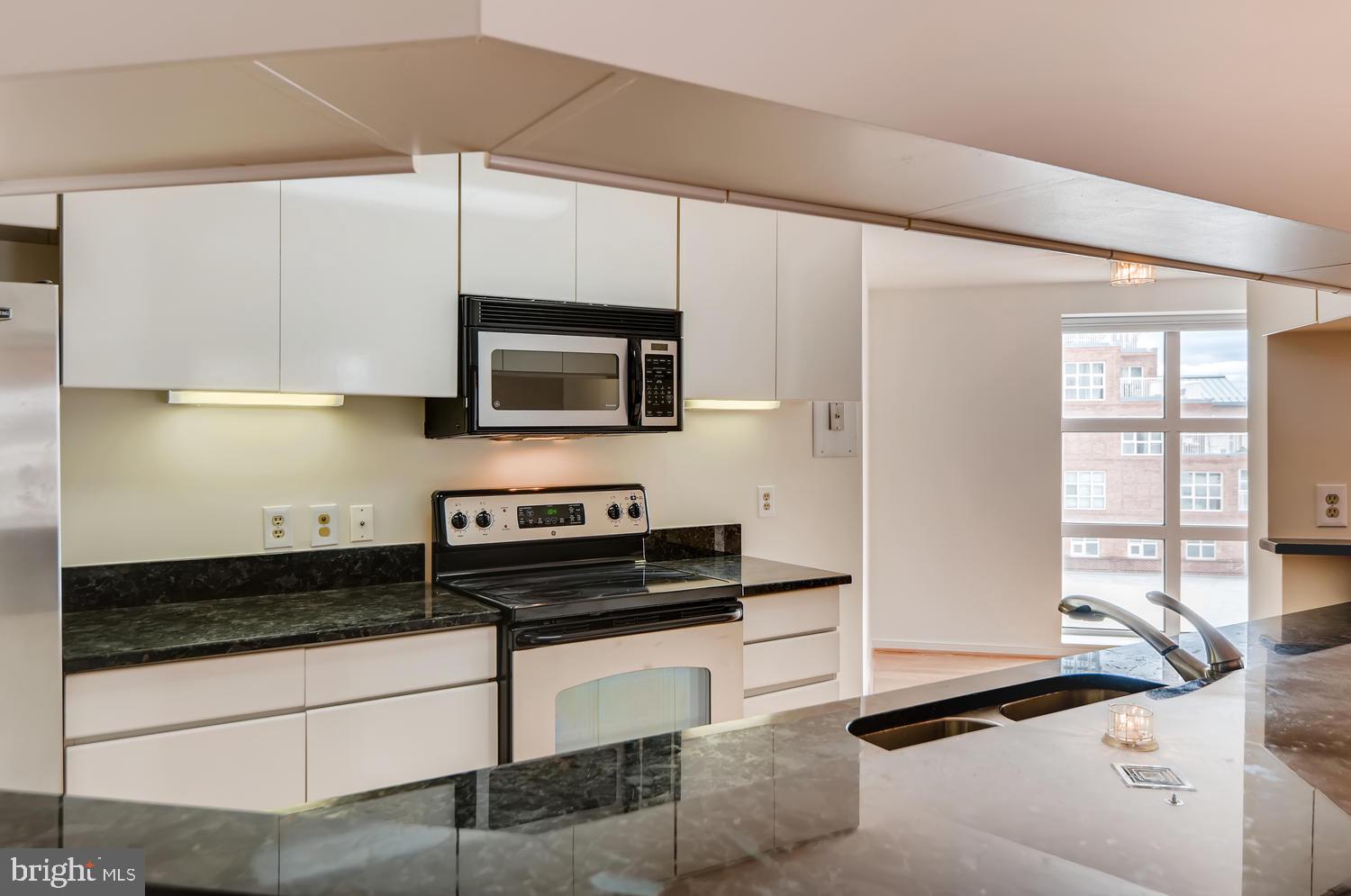 HARBOR EAST - Residential