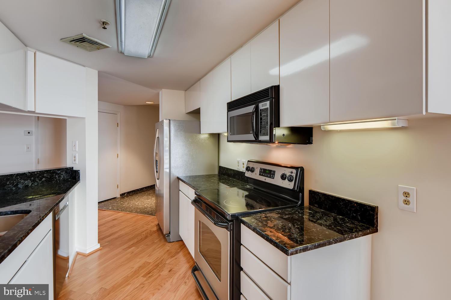 HARBOR EAST - Residential