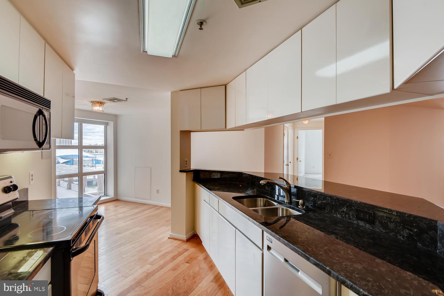 HARBOR EAST - Residential