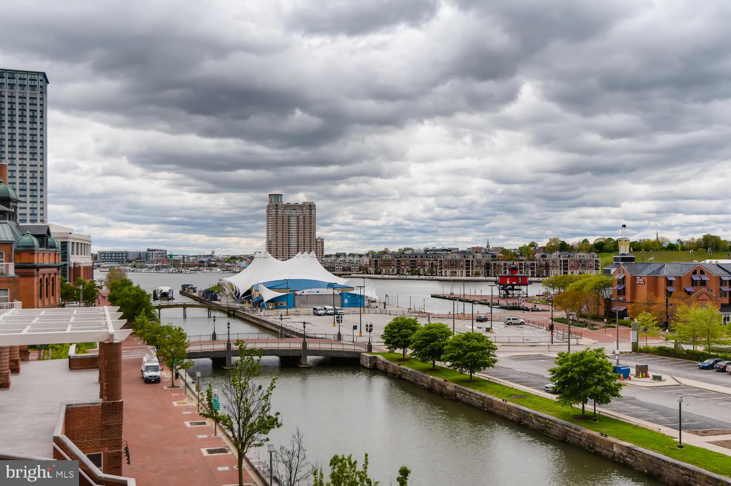 HARBOR EAST - Residential