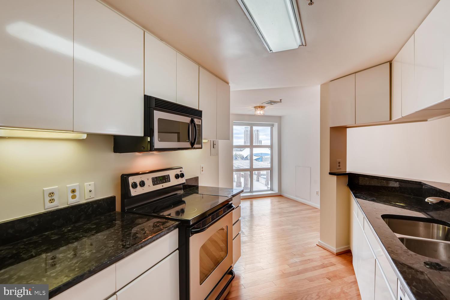 HARBOR EAST - Residential