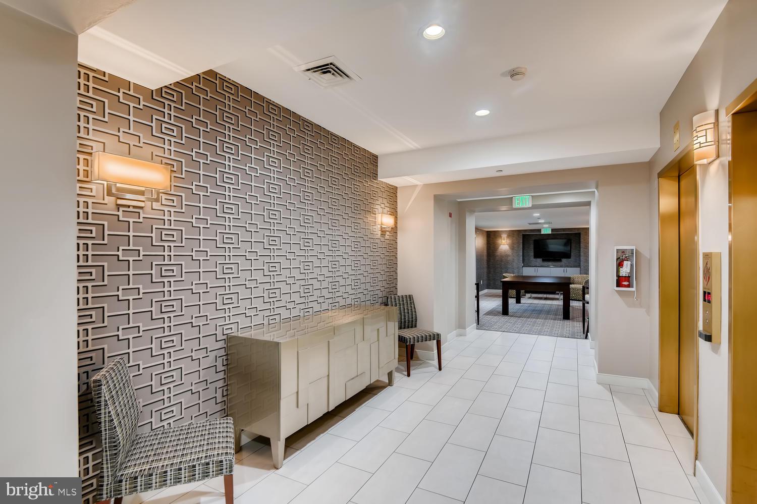 HARBOR EAST - Residential