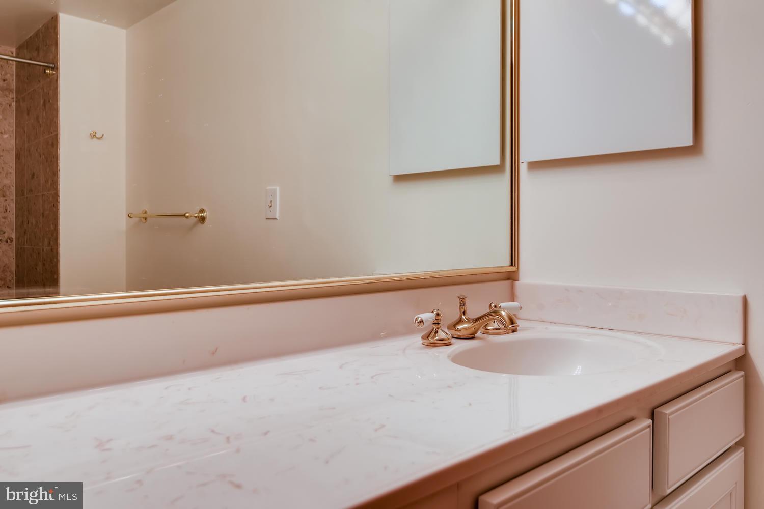 HARBOR EAST - Residential