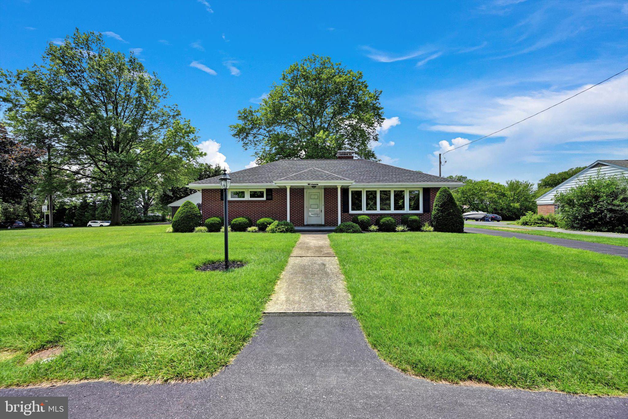 861 S FORGE ROAD