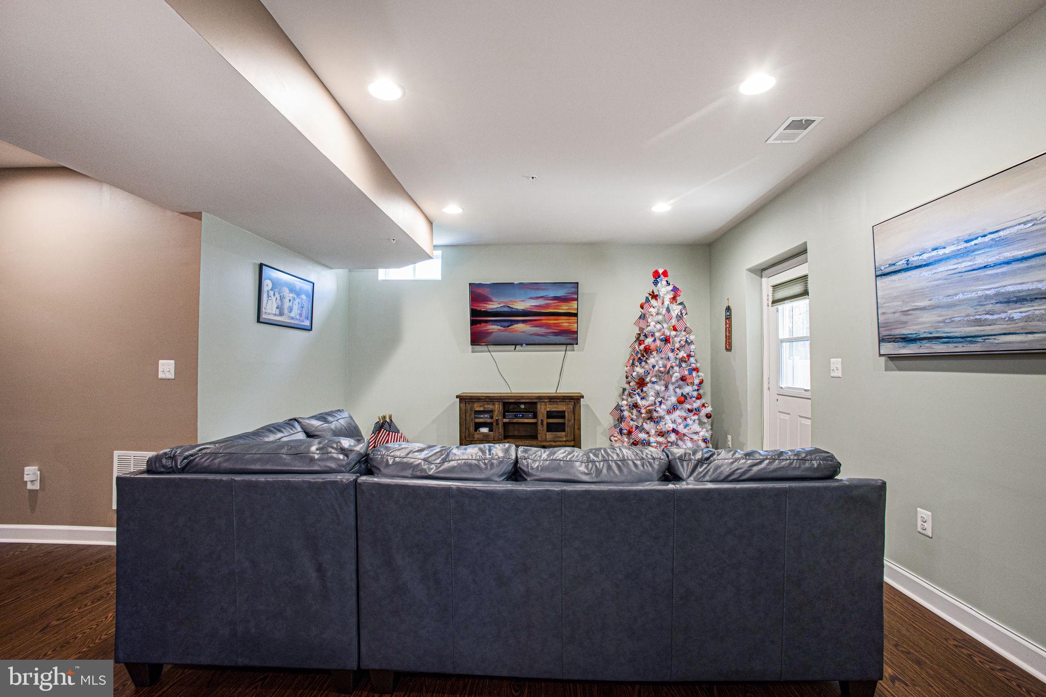 THE VINEYARDS - Residential