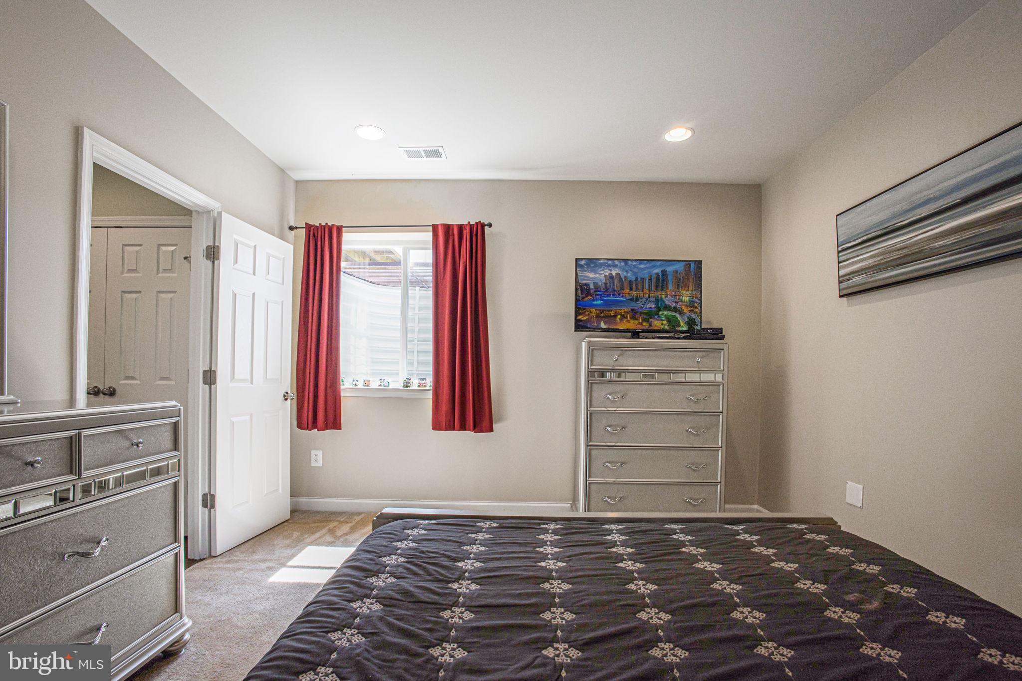 THE VINEYARDS - Residential