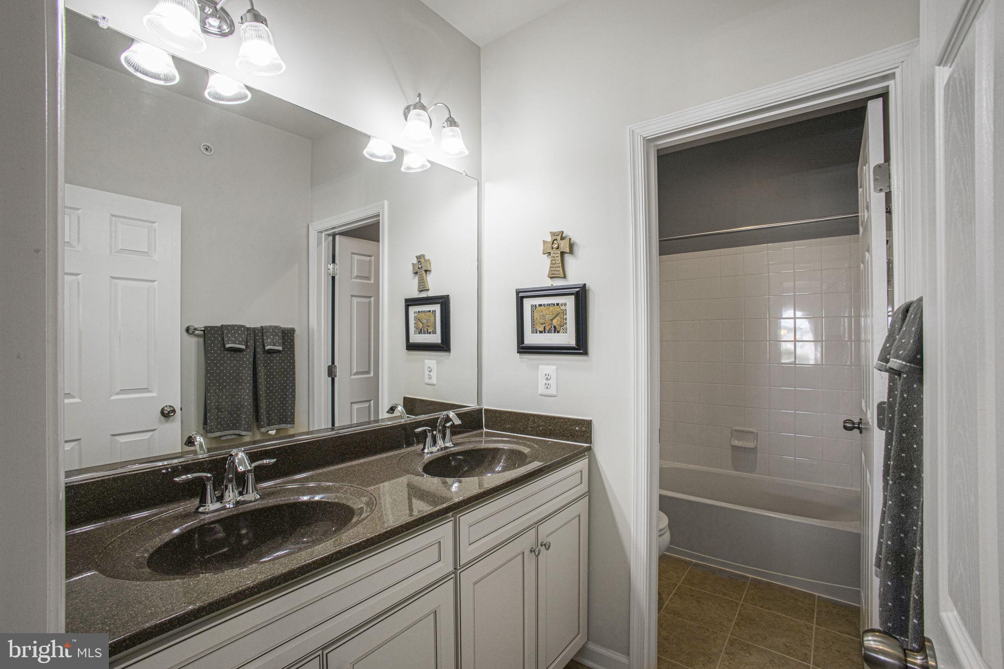 THE VINEYARDS - Residential