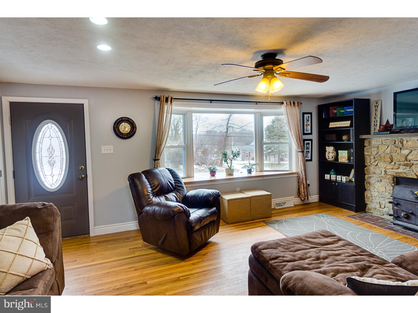 LOCUST KNOLLS - Residential