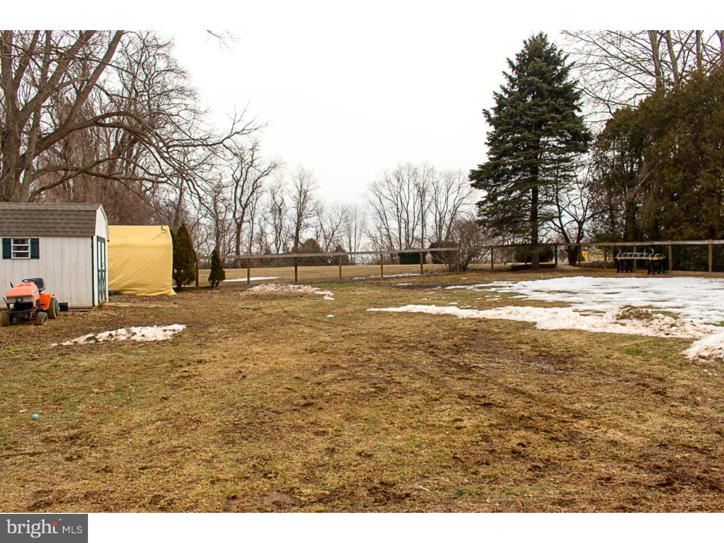 LOCUST KNOLLS - Residential