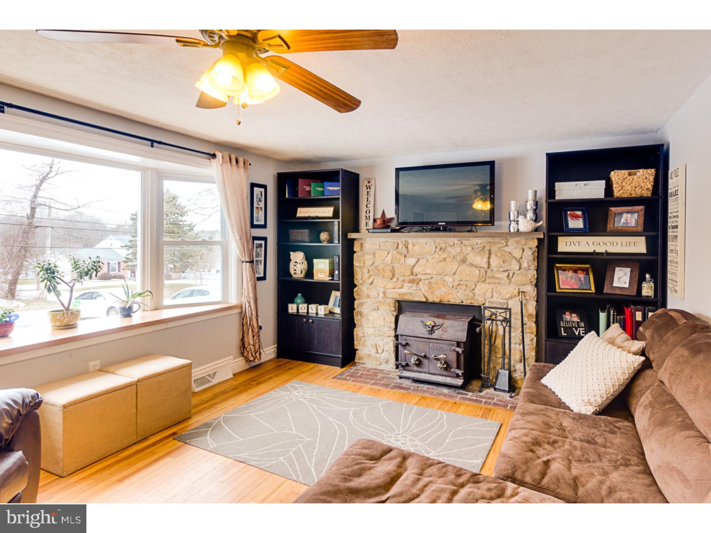 LOCUST KNOLLS - Residential