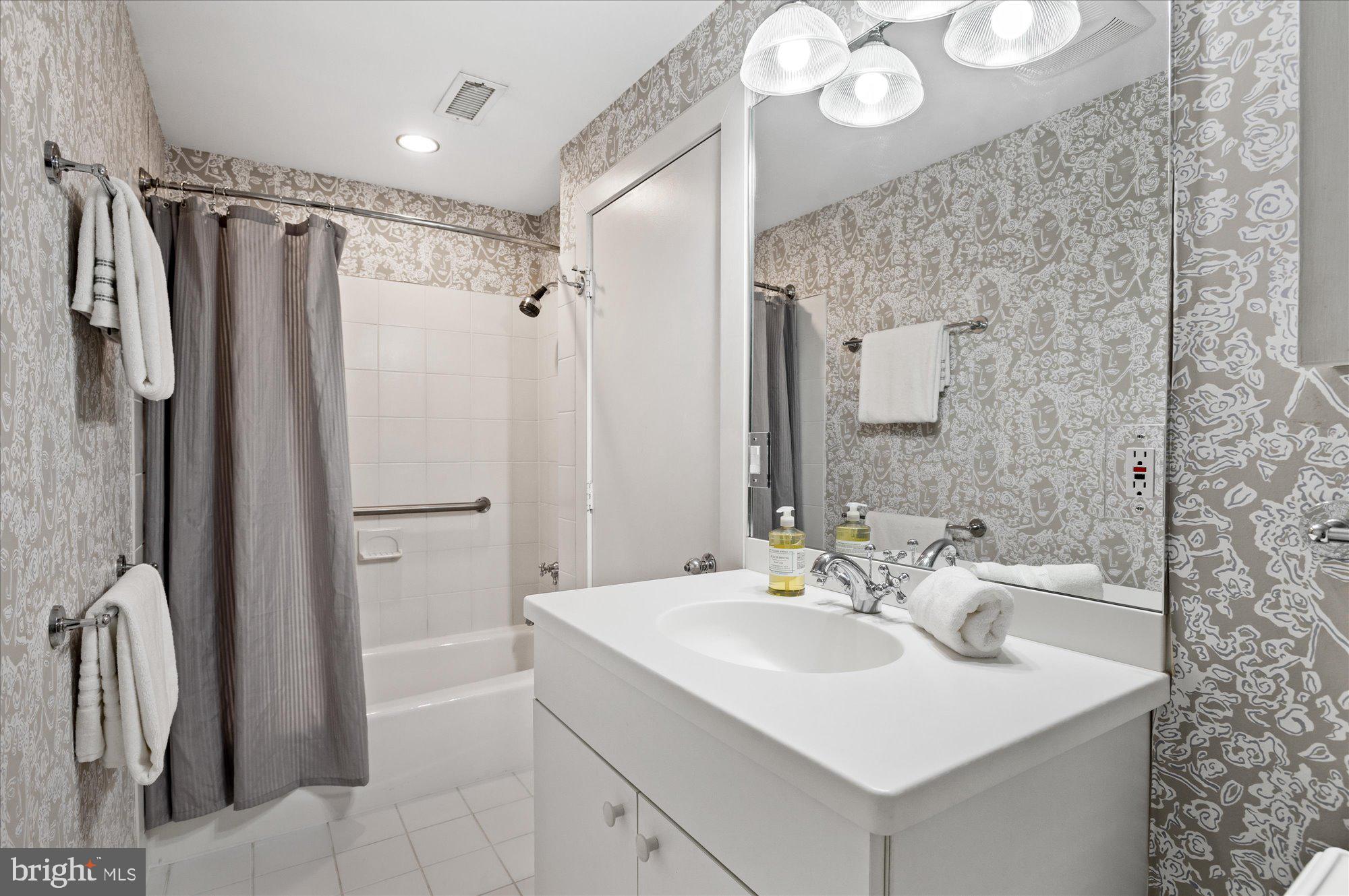 BANNOCKBURN - Residential