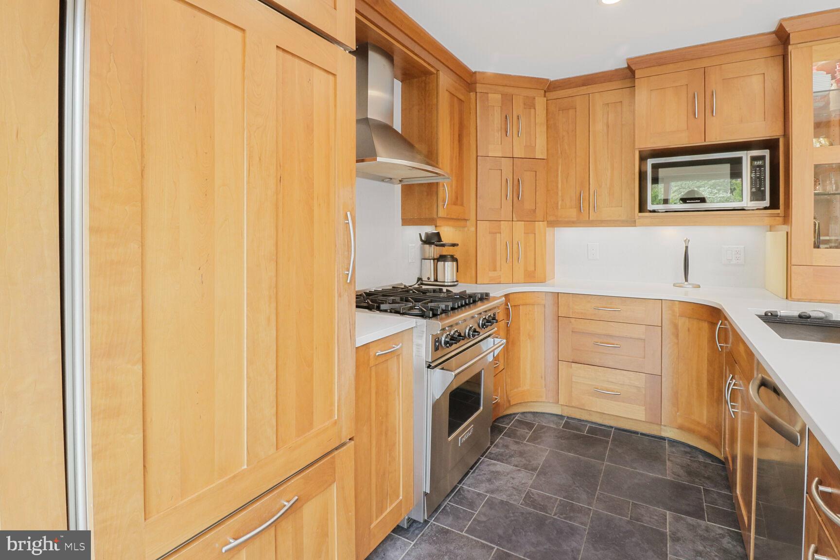 YATES GARDENS - Residential Lease