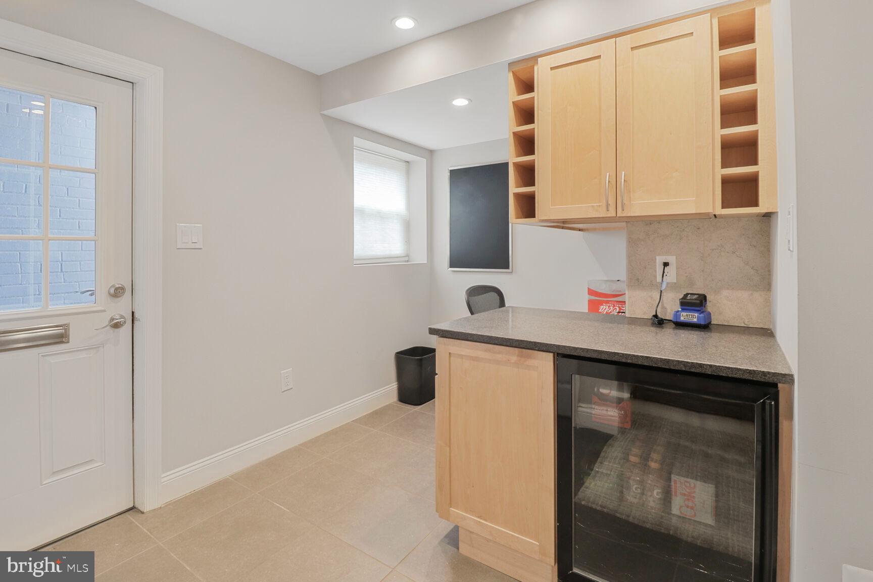 YATES GARDENS - Residential Lease