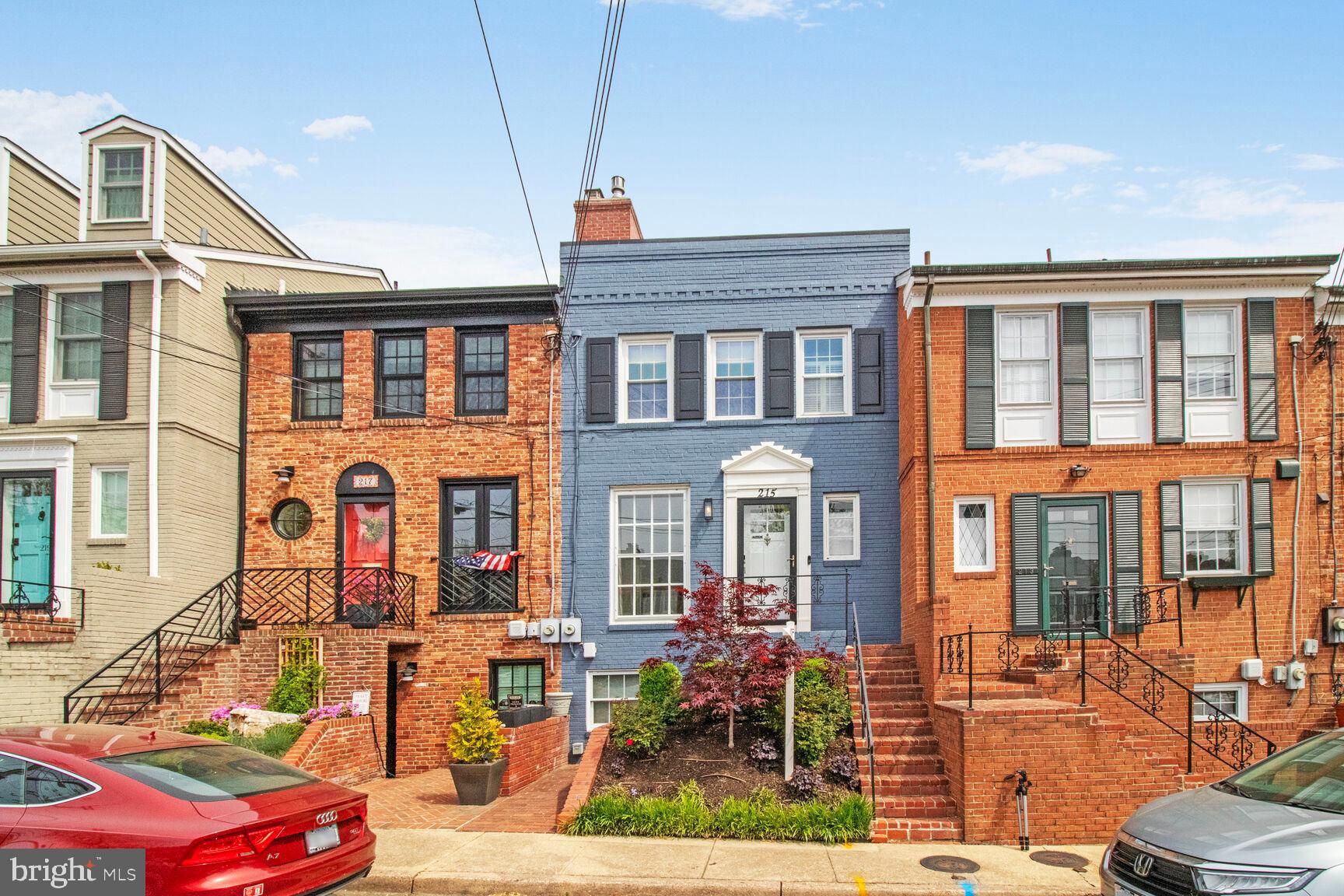 YATES GARDENS - Residential Lease