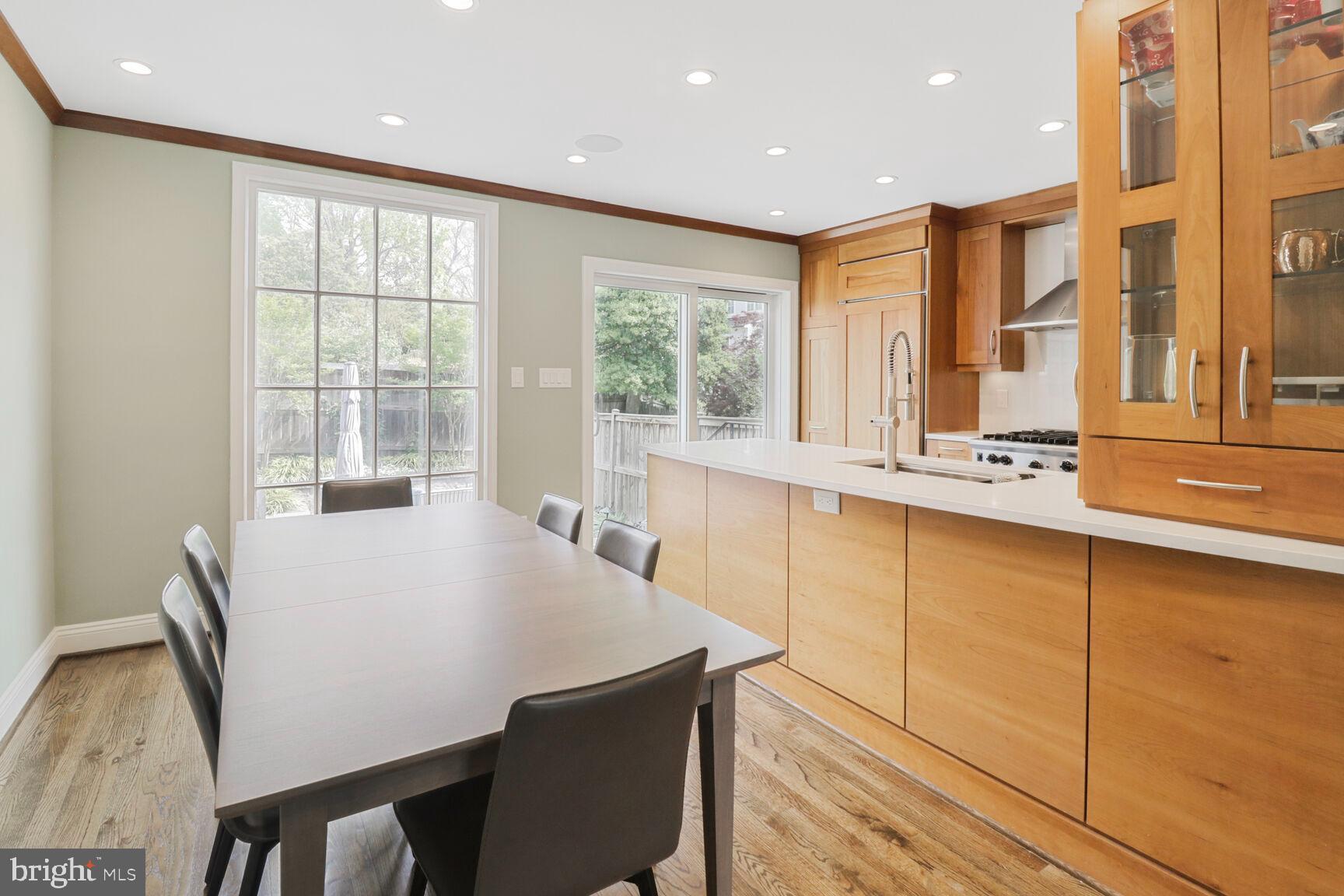 YATES GARDENS - Residential Lease