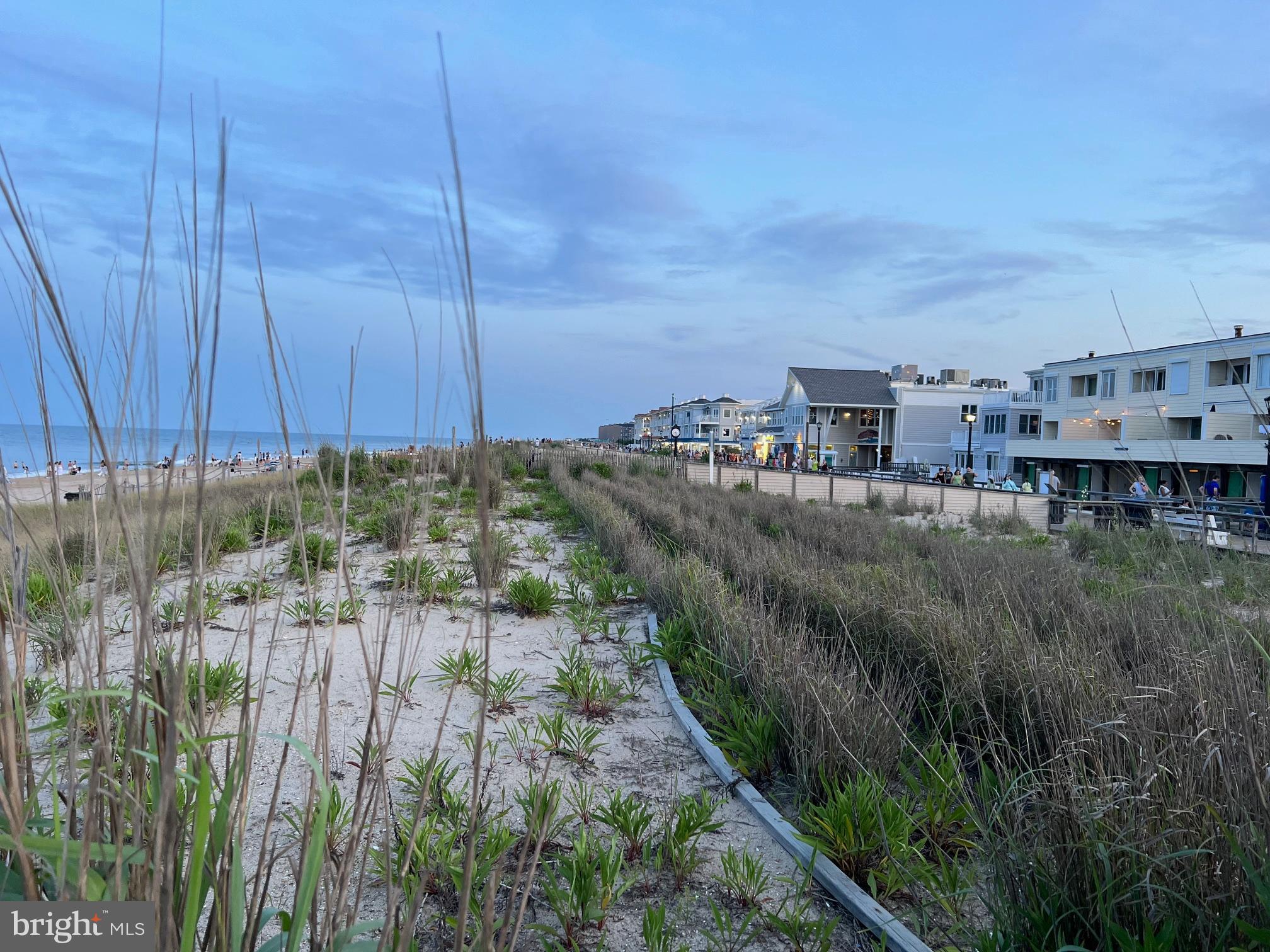 EGRET SHORES - Residential