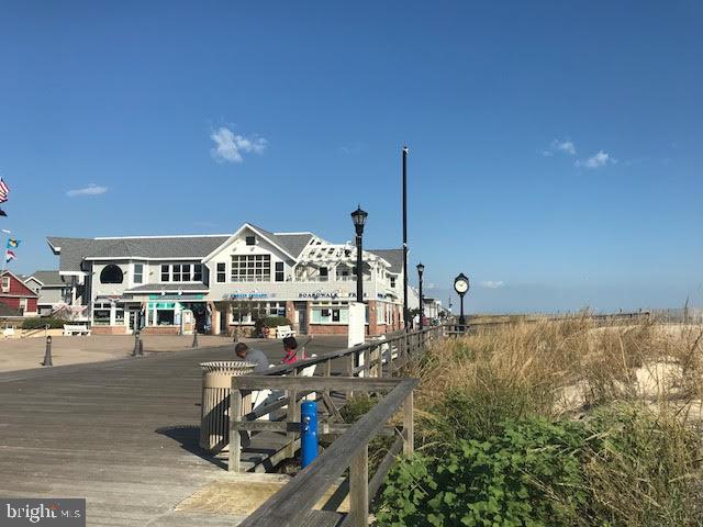 EGRET SHORES - Residential