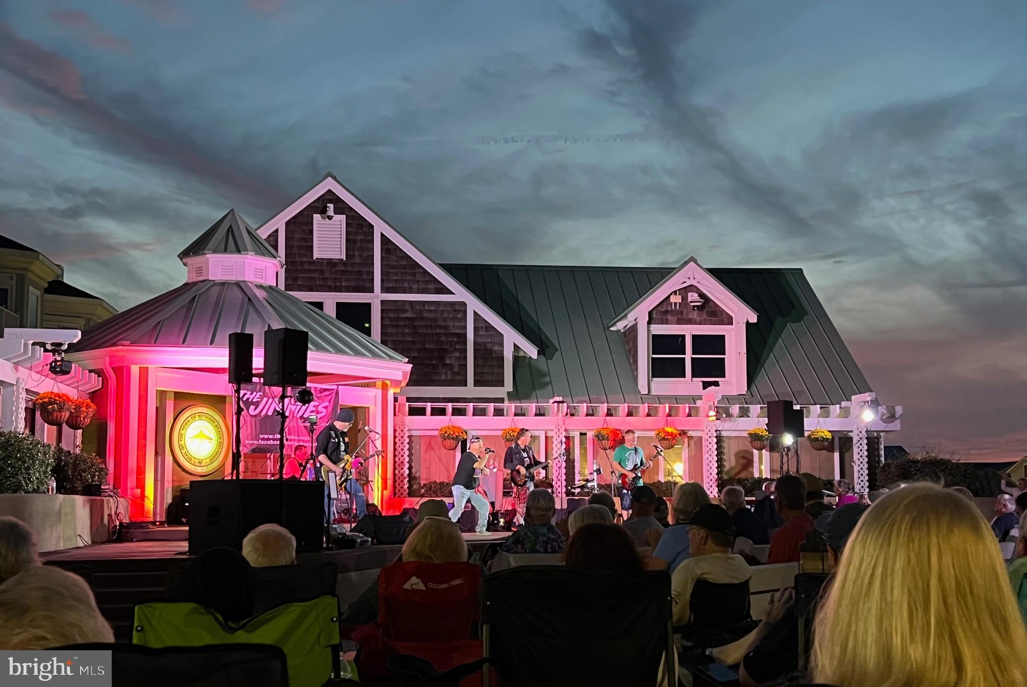 EGRET SHORES - Residential