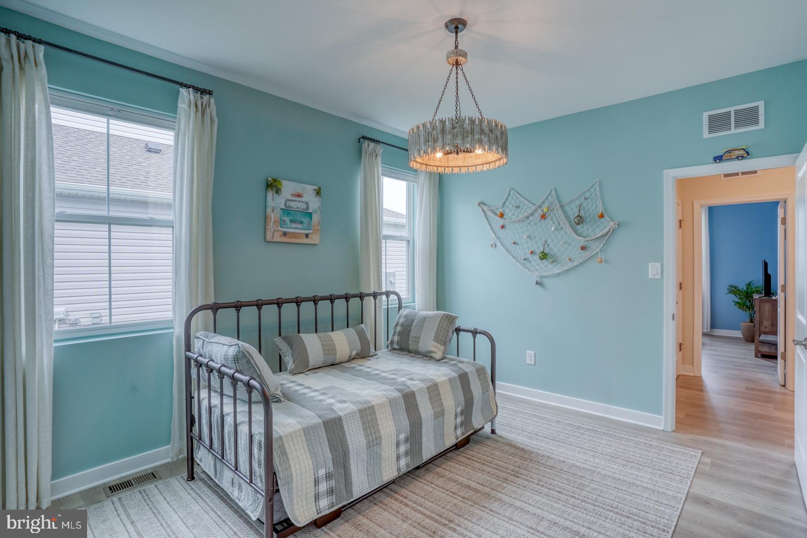 EGRET SHORES - Residential