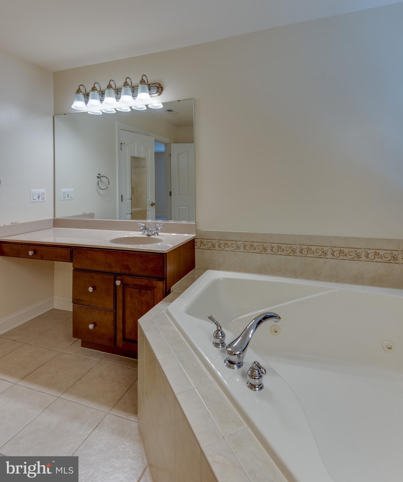 LEONARDS GRANT - Residential