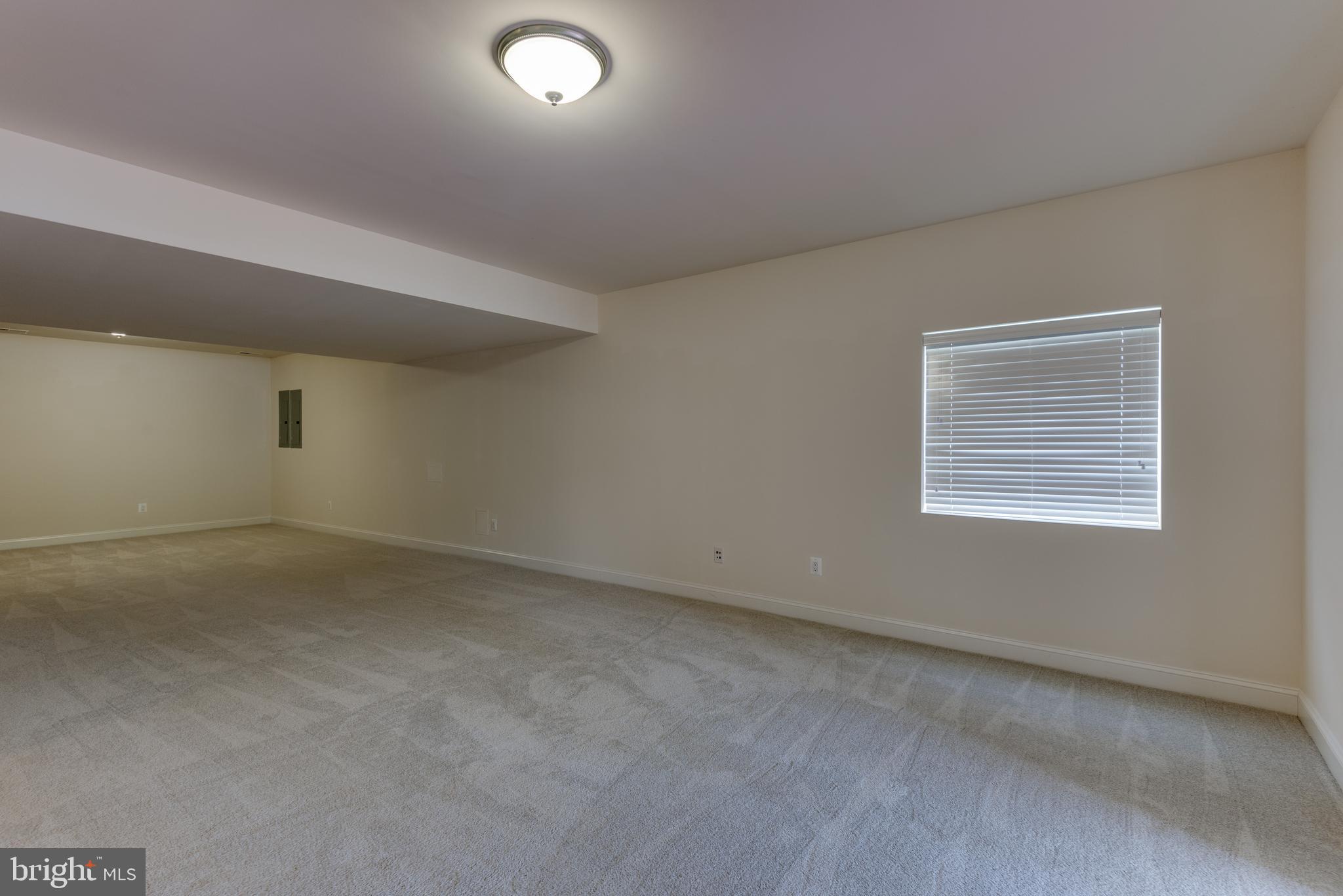 LEONARDS GRANT - Residential