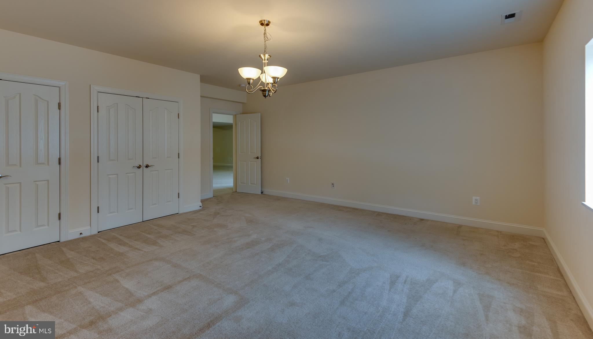 LEONARDS GRANT - Residential