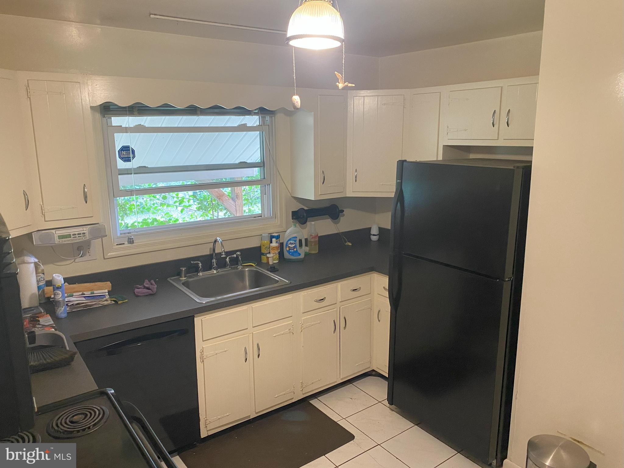 GLENORA HILLS - Residential