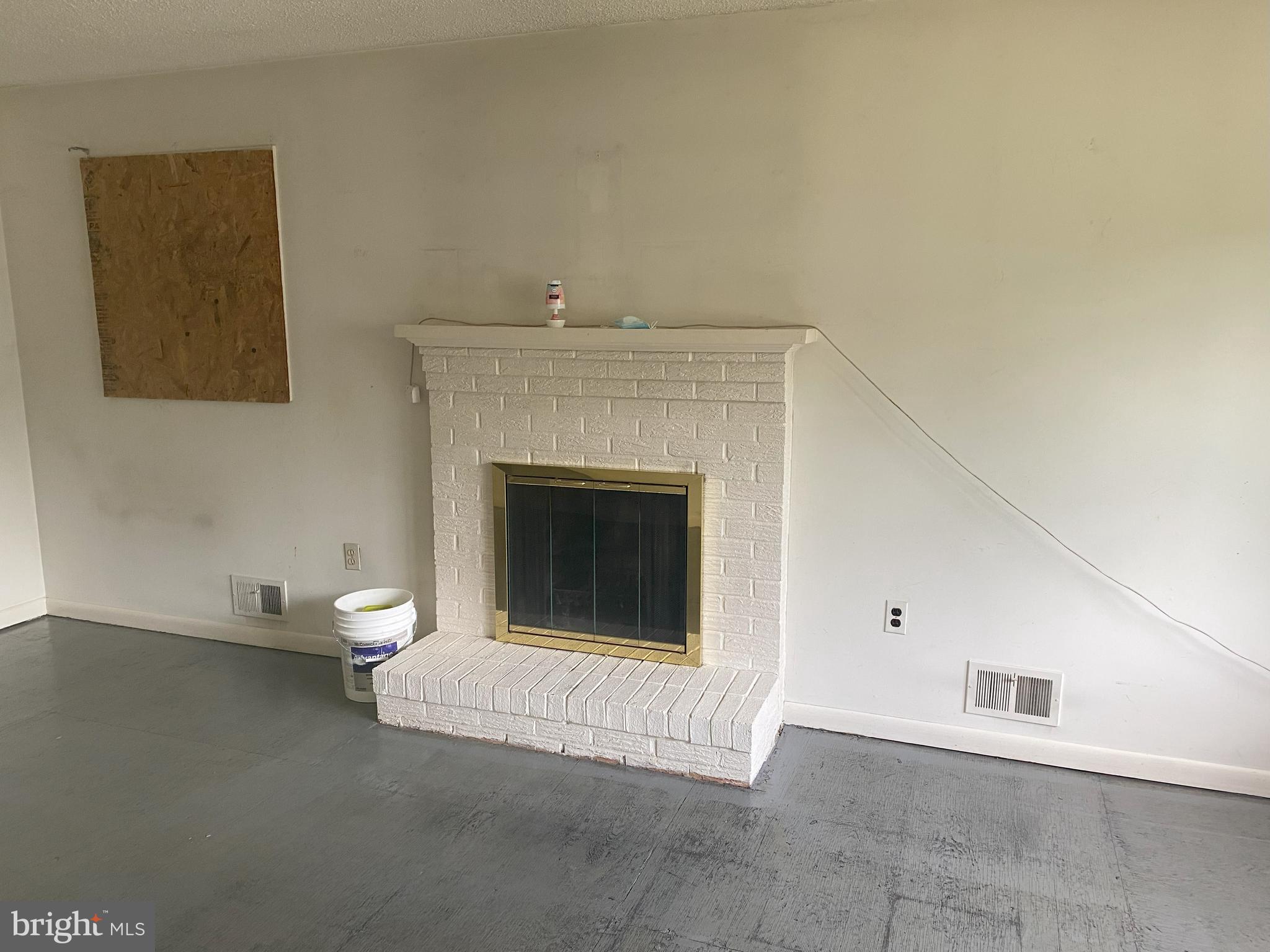 GLENORA HILLS - Residential